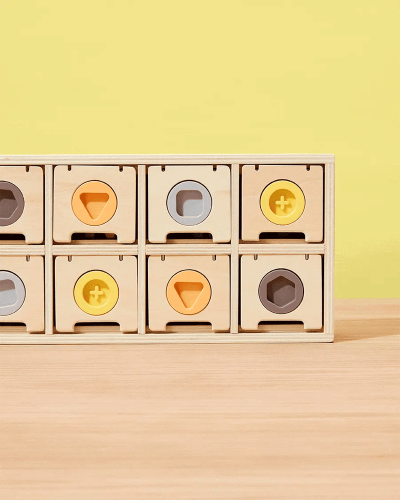 Peek-a-Zoo Puzzle Box