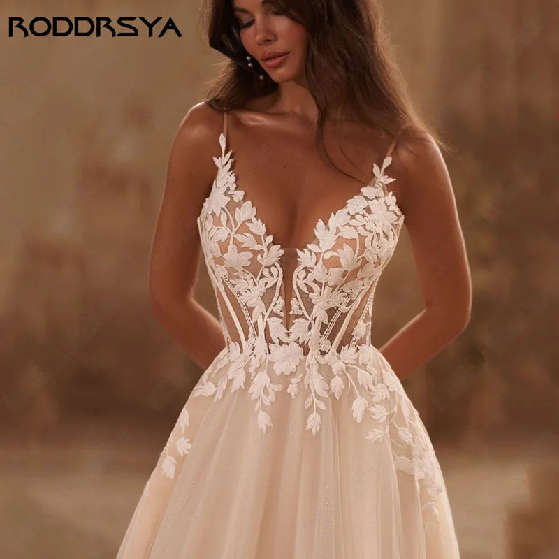 RODDRSYA Spaghetti Straps Glitter Wedding Dress Women V-Neck Applique Backless Boho Vestidos De Novia Sweep Train Customized