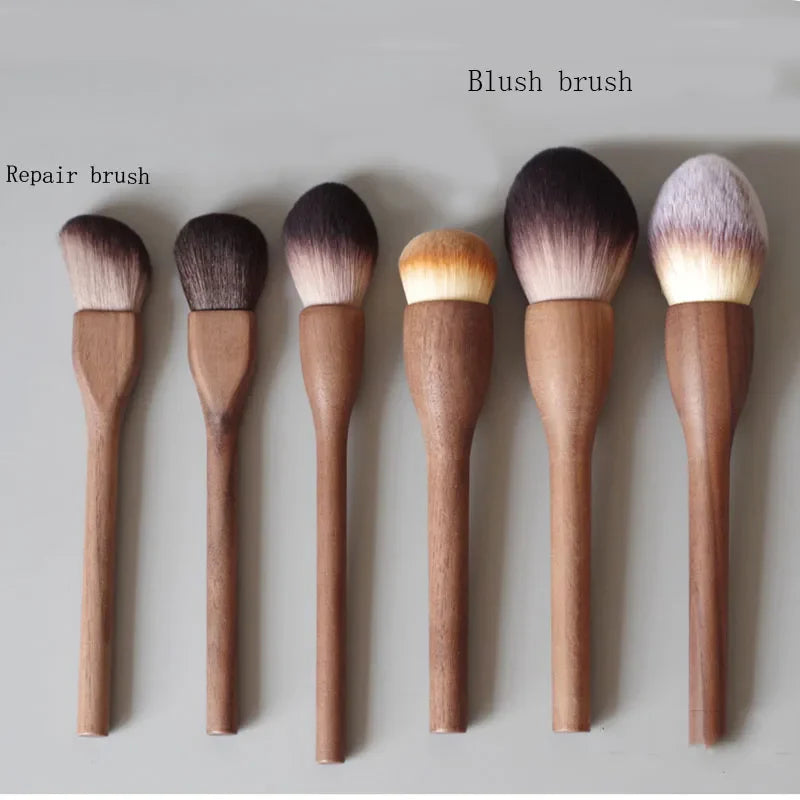 Karsyngirl Makeup Brush Wood Walnut Large Retro Powder Brushes Honey Loose Super Soft Beauty Gift for Girlfriend Make Up Tool