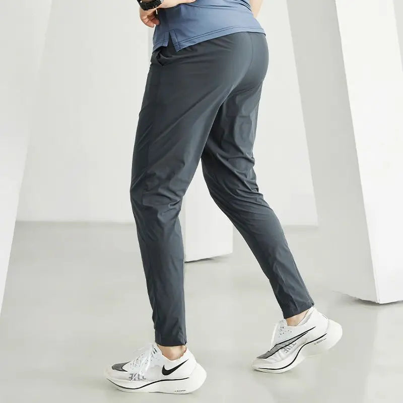 Breathable Men's Gym Pants - Athletic Ice Training Sweatpants for Summer Sports & Fitness - Outdoor Leggings, Tactile &Cooling